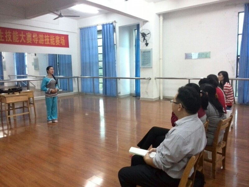 點(diǎn)擊打開(kāi)原圖 選手模擬比賽場(chǎng)面二